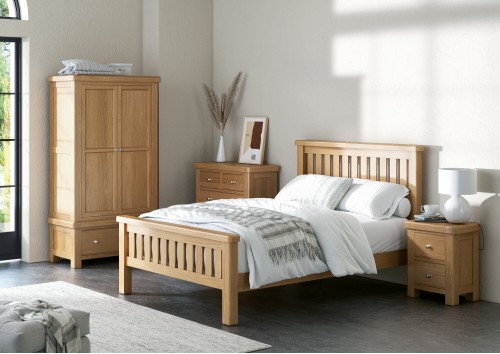 Ludlow 4'6" Double Oak Bed Frame Ludlow 4'6" Double Oak Bed Frame