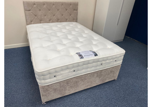 Windsor 5'0" King Divan Set